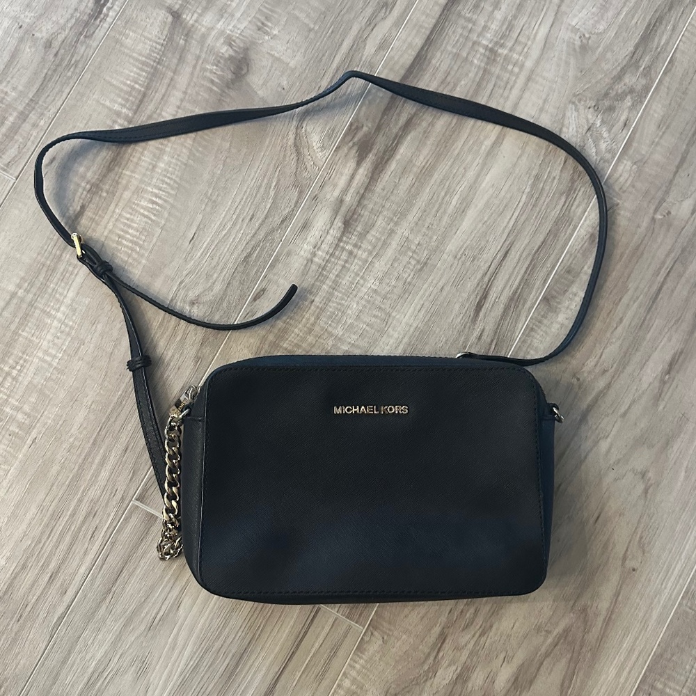 Michael Kors Jet Set Crossbody
